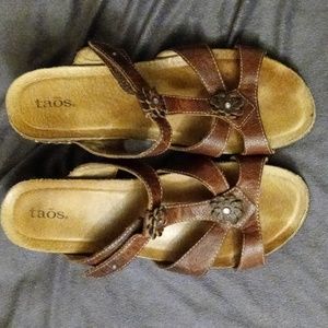 Taos leather sandals